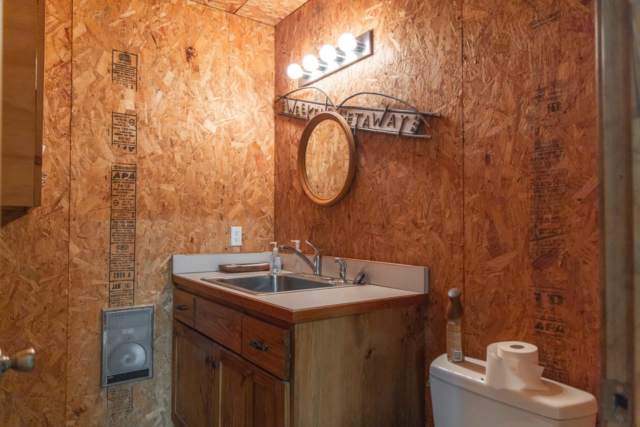Creekside Lodge