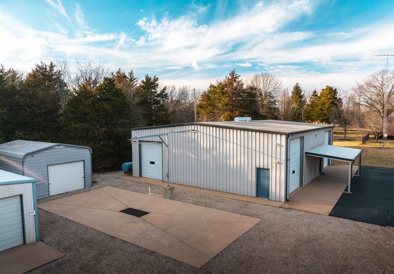 Listing Image 13