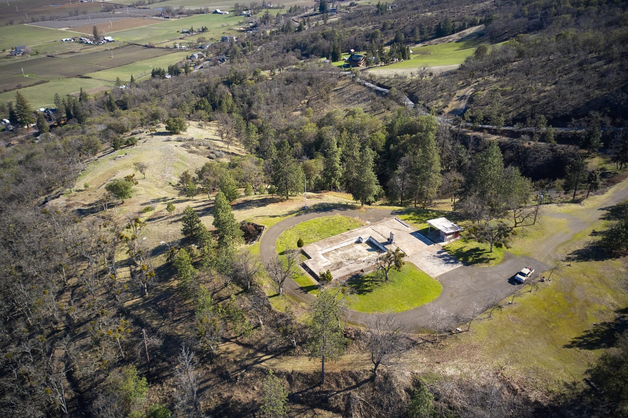 Listing Image 19