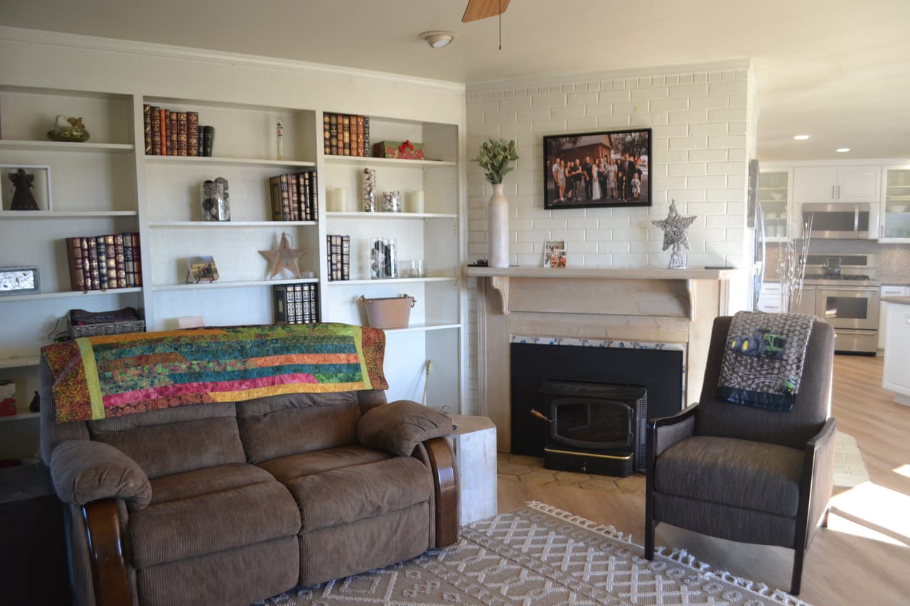 Listing Image 220