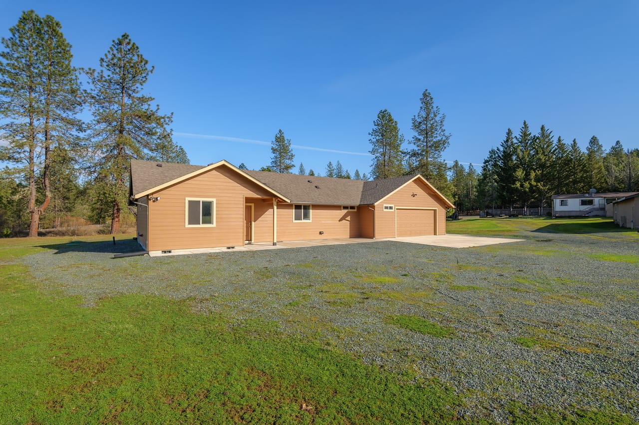 Listing Image 82