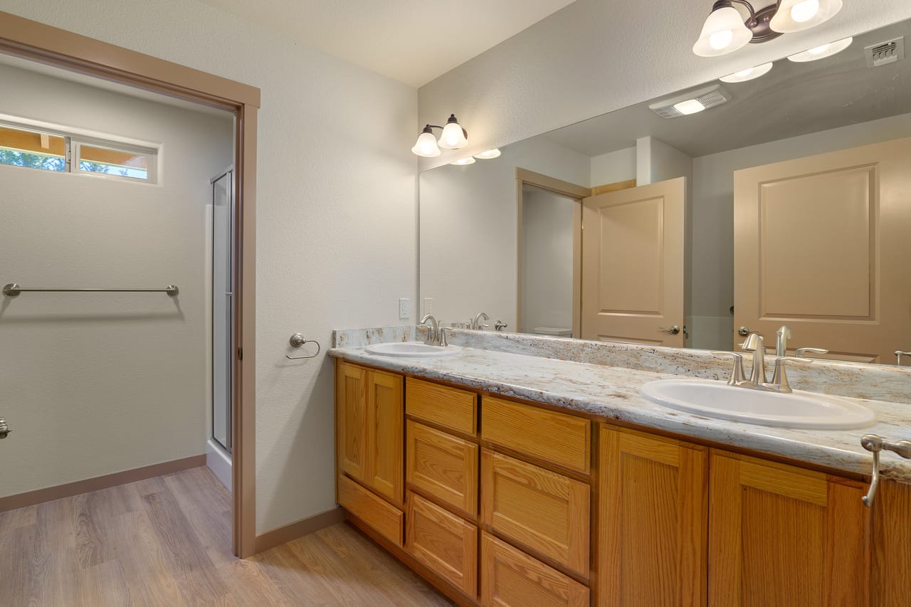 Listing Image 101