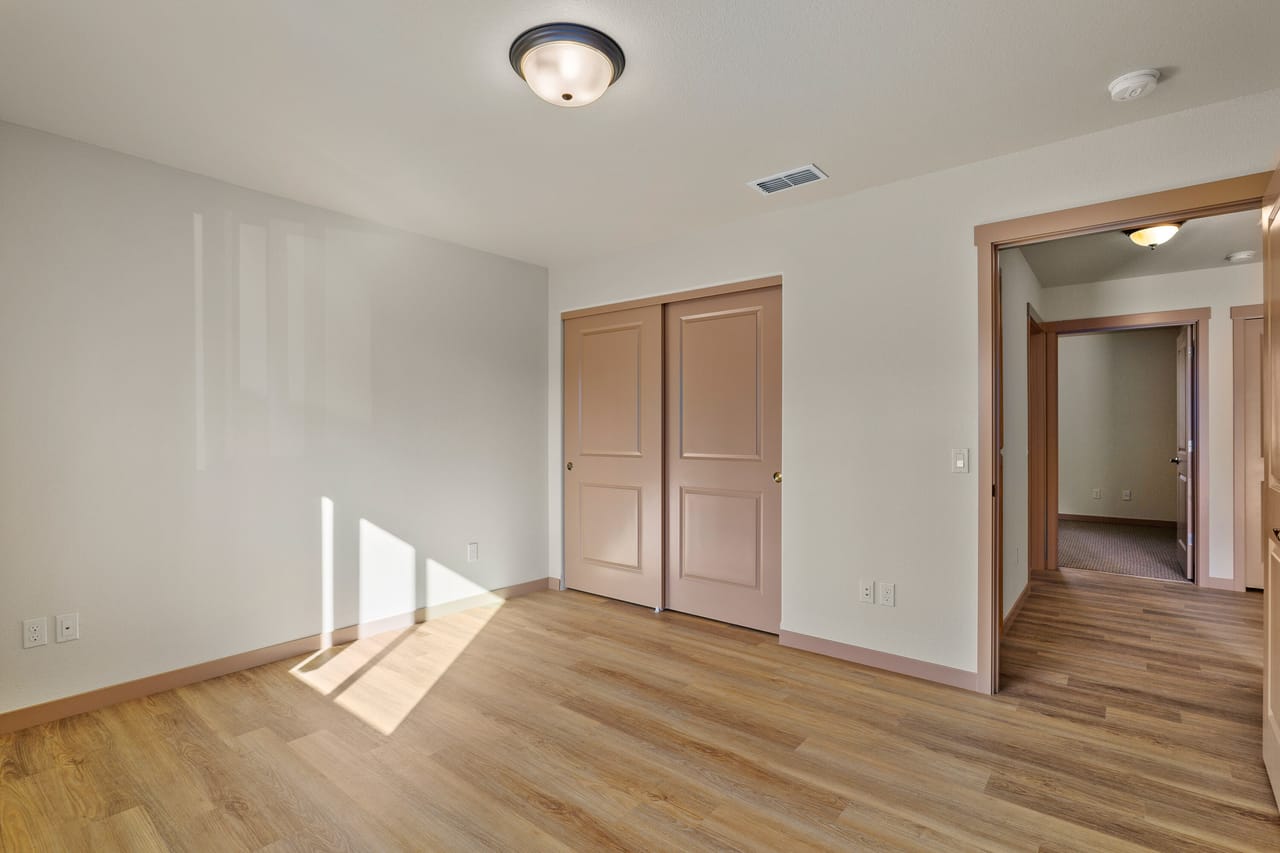 Listing Image 117