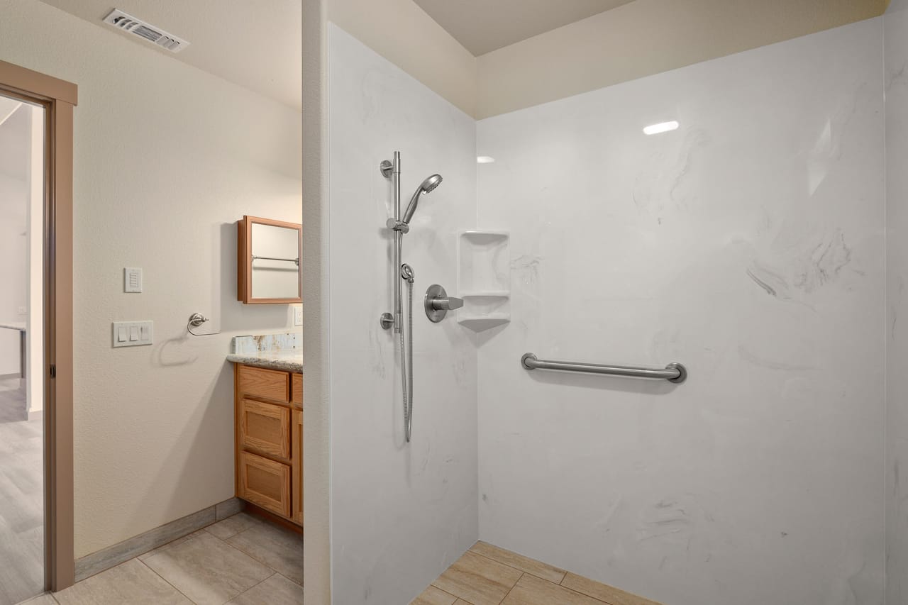 Listing Image 60