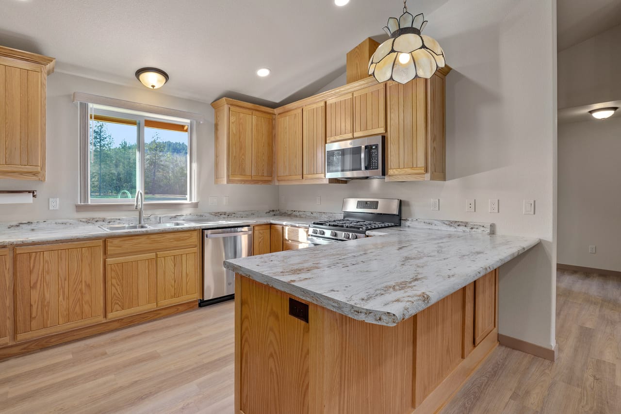 Listing Image 136