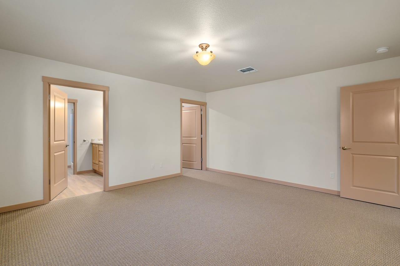 Listing Image 141