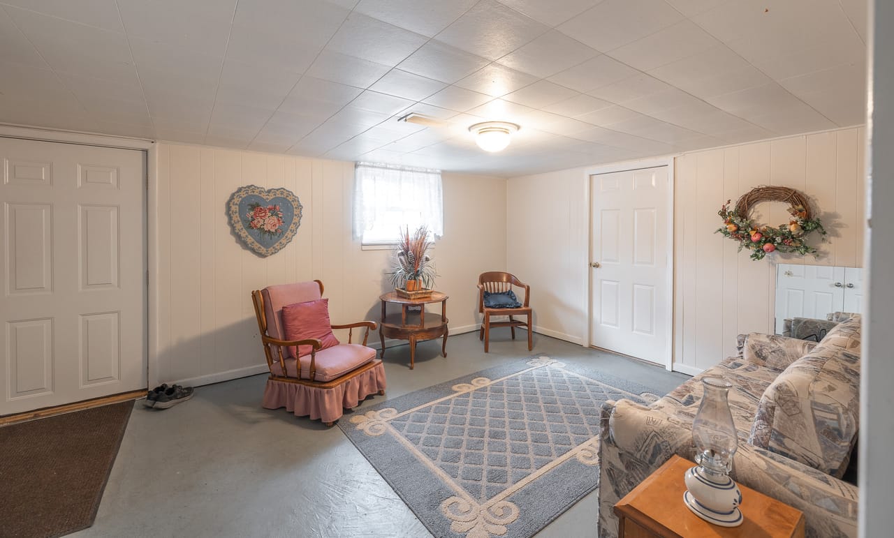 Listing Image 14