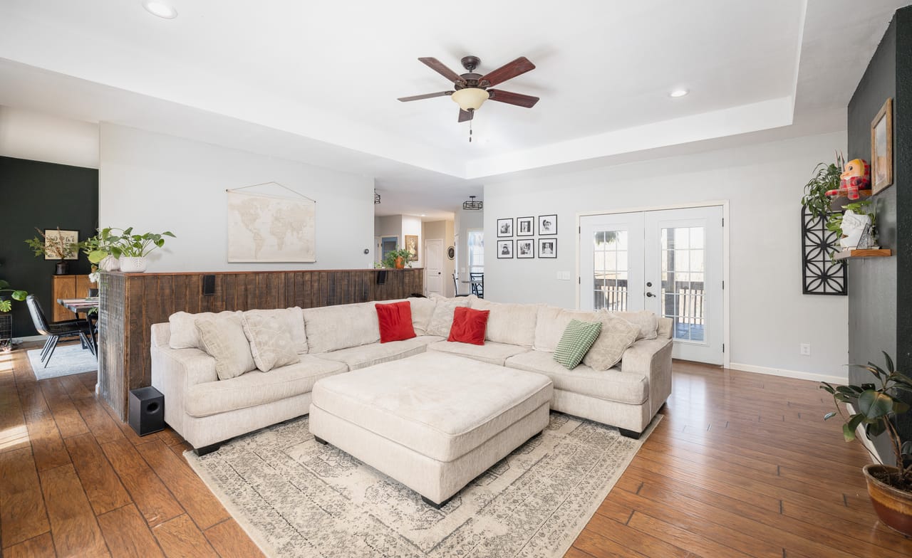 Listing Image 21