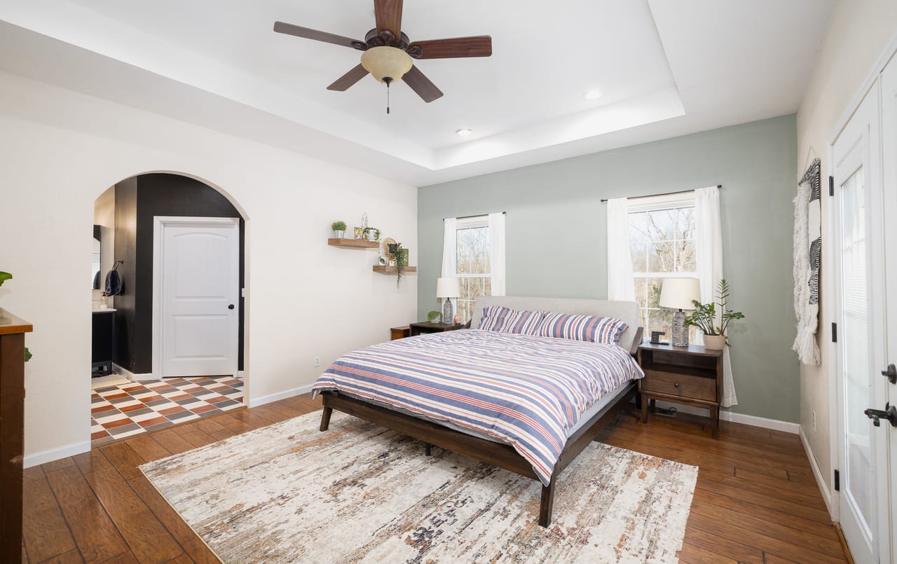 Listing Image 139
