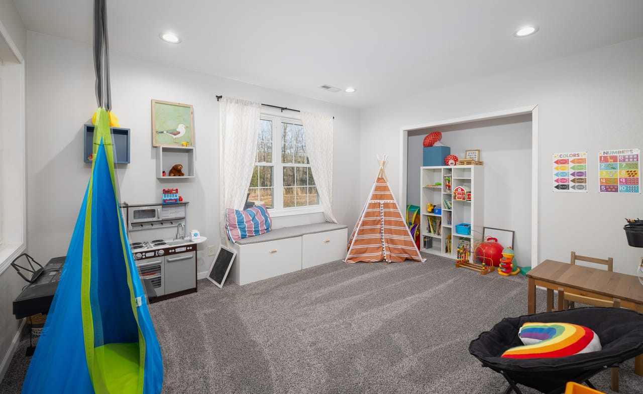 Listing Image 11