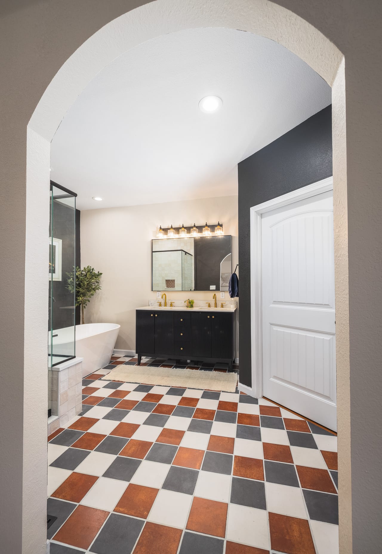 Listing Image 80