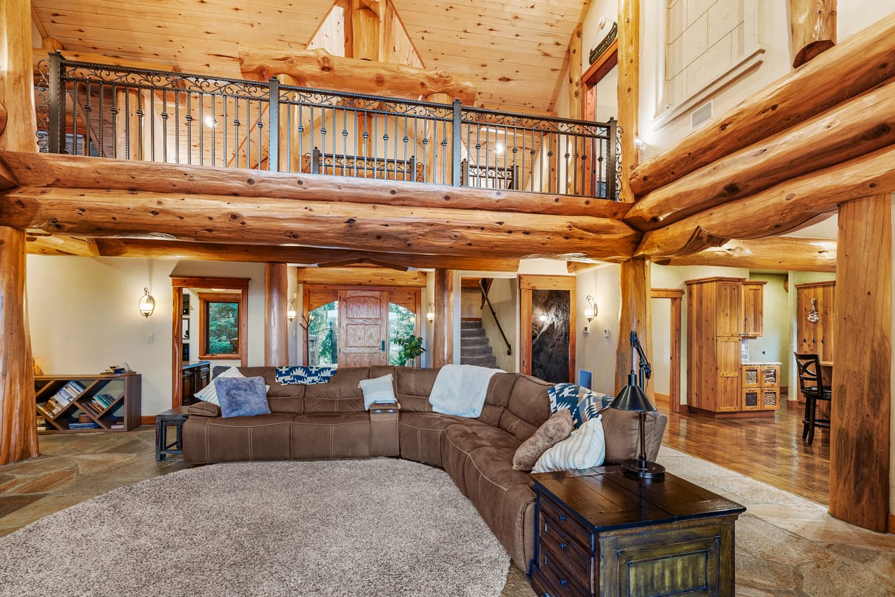 Listing Image 103