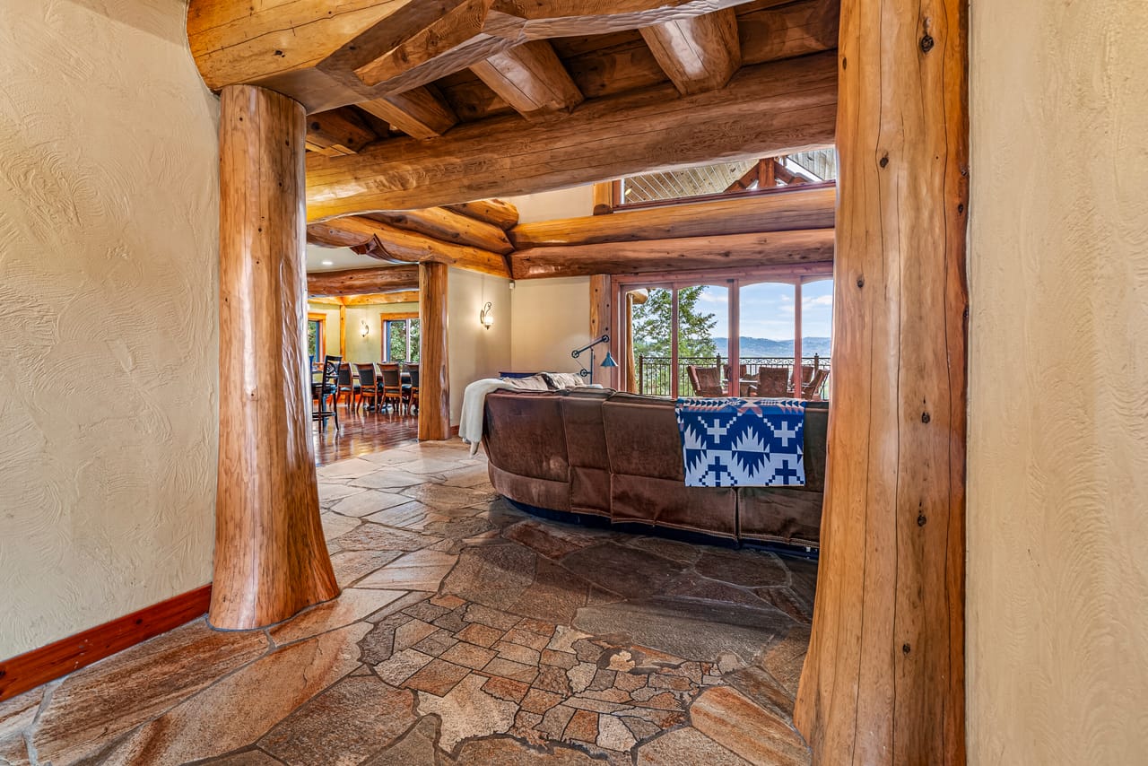 Listing Image 133