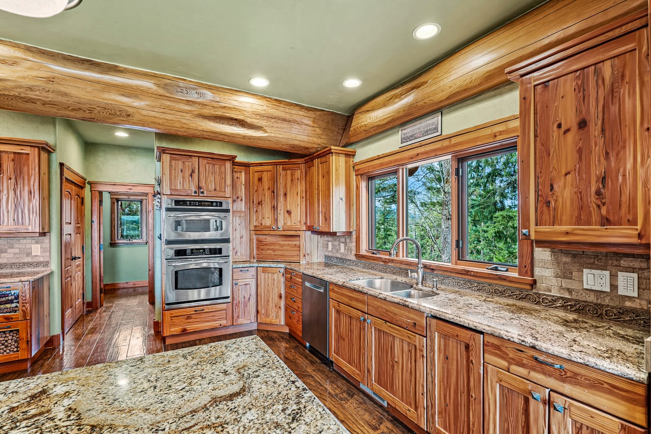 Listing Image 141