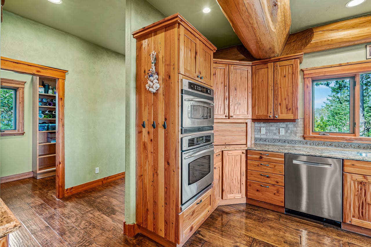 Listing Image 142