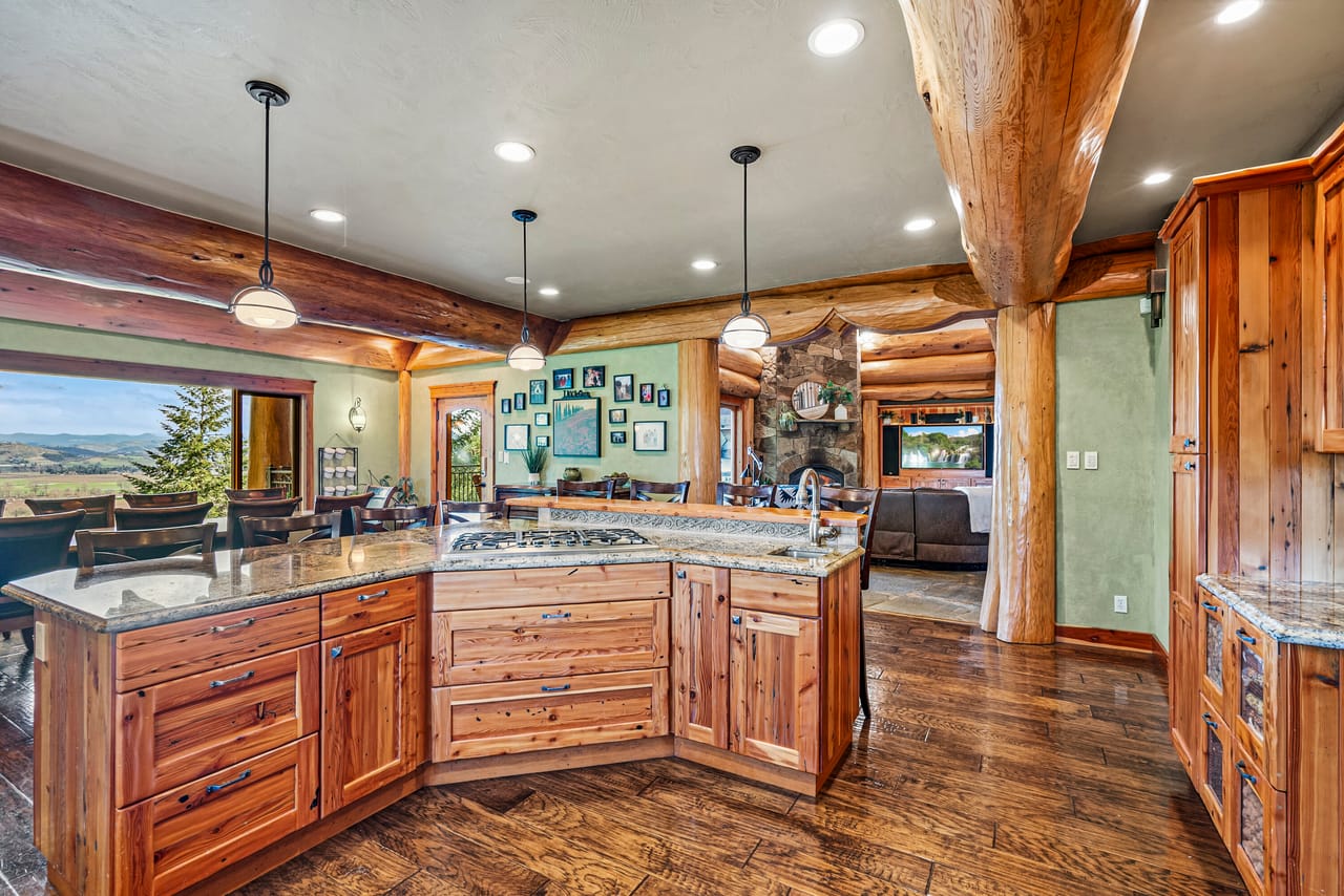 Listing Image 145