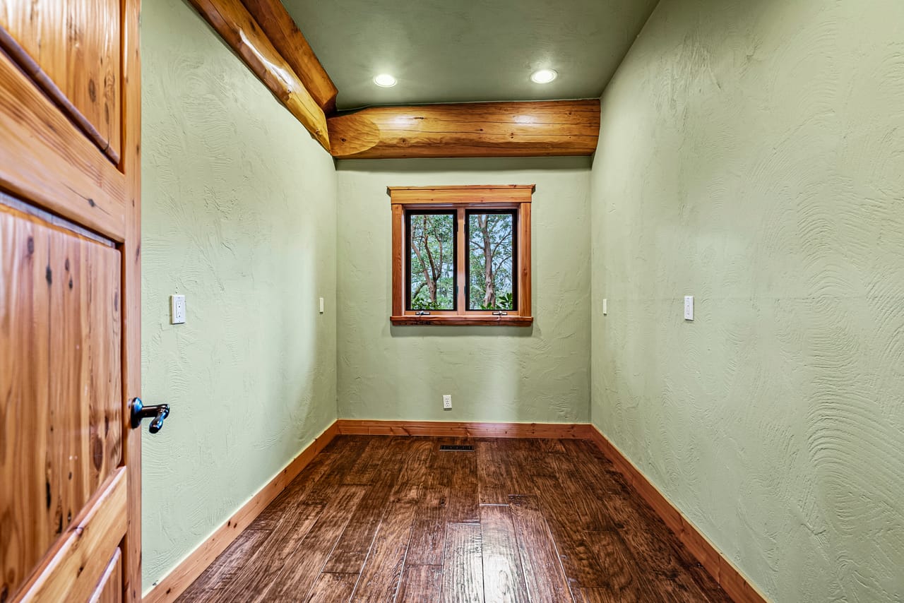 Listing Image 149