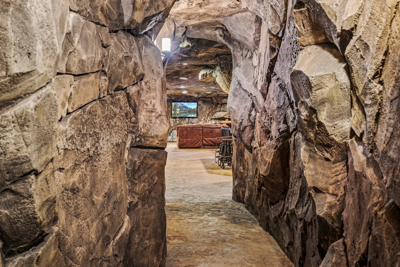 Listing Image 22