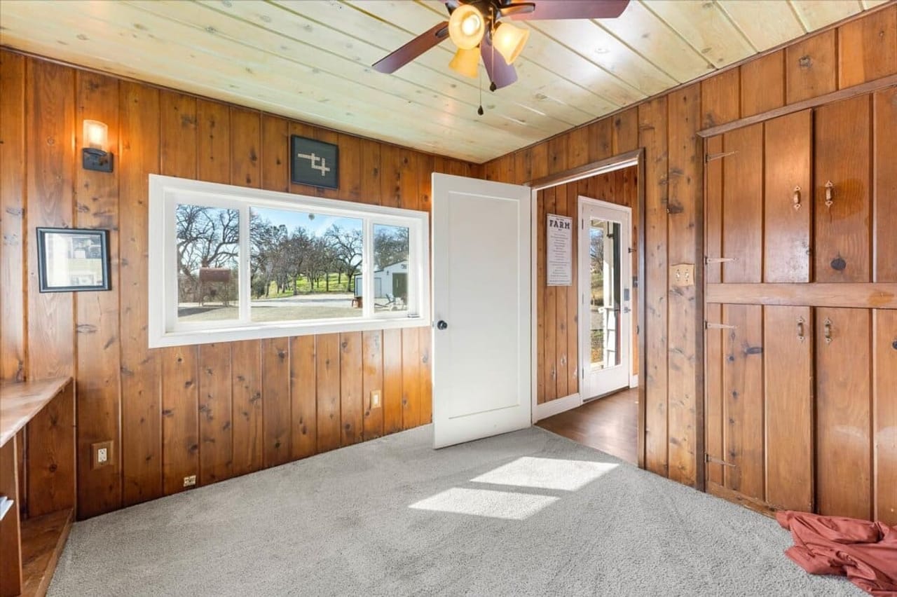 Listing Image 119