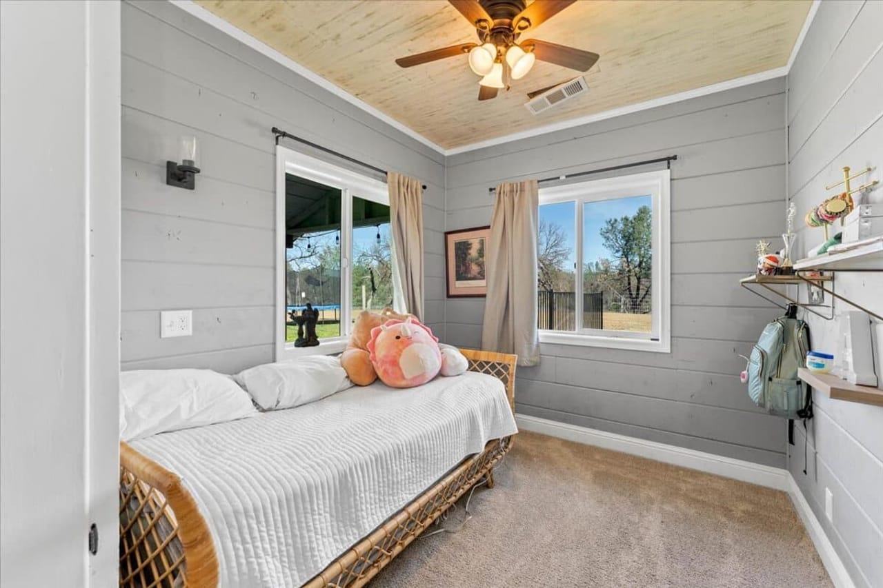 Listing Image 132