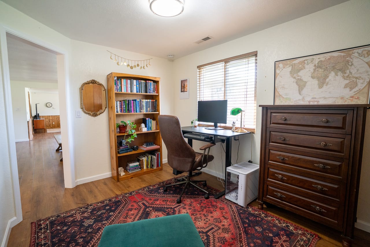 Listing Image 16