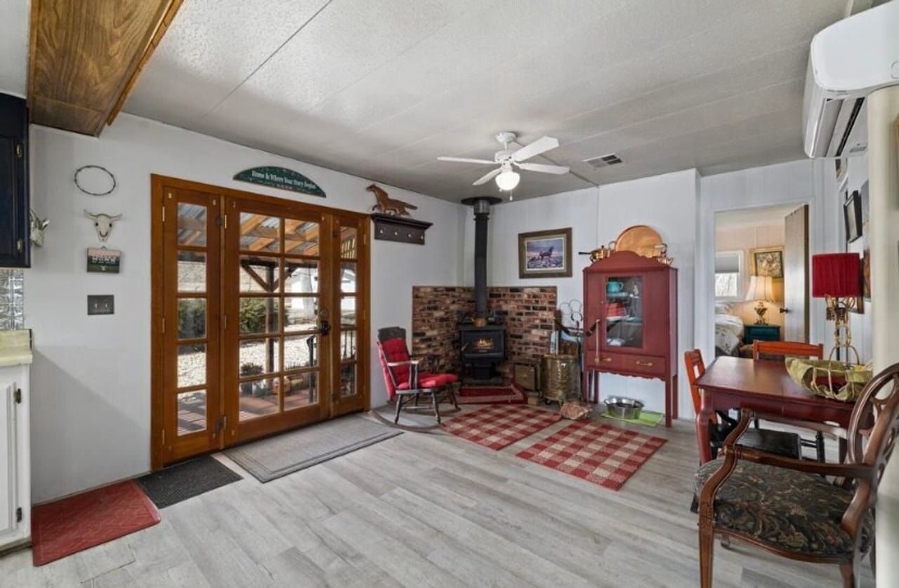 Listing Image 13
