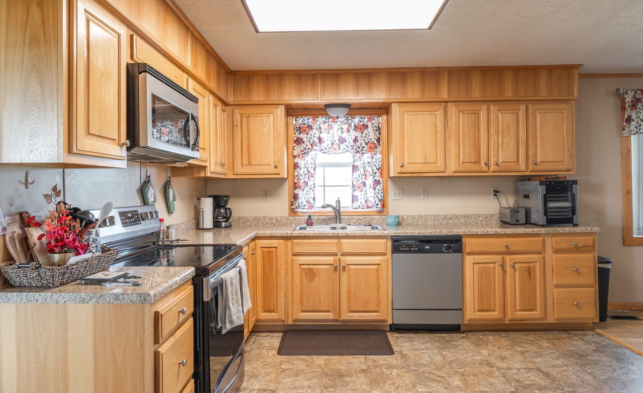 Listing Image 13