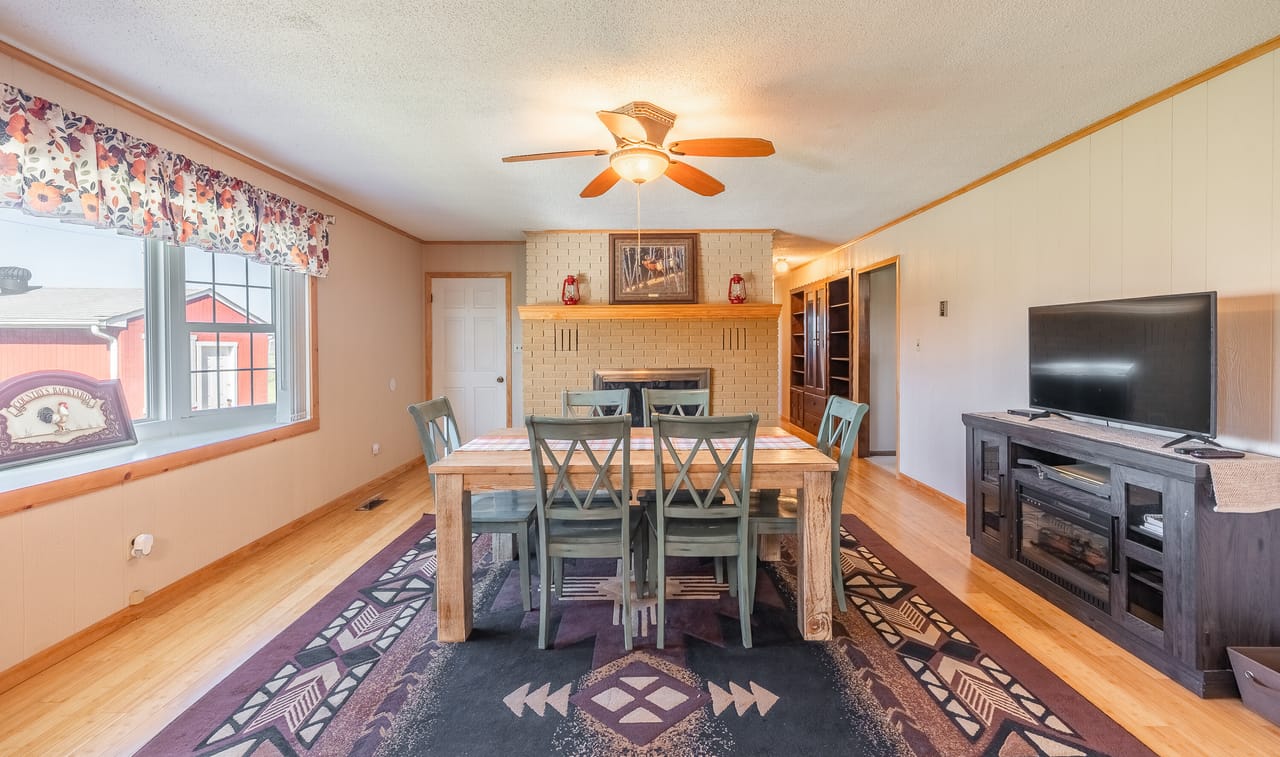 Listing Image 16