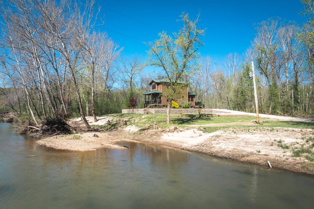 Tight Lines Lodge
