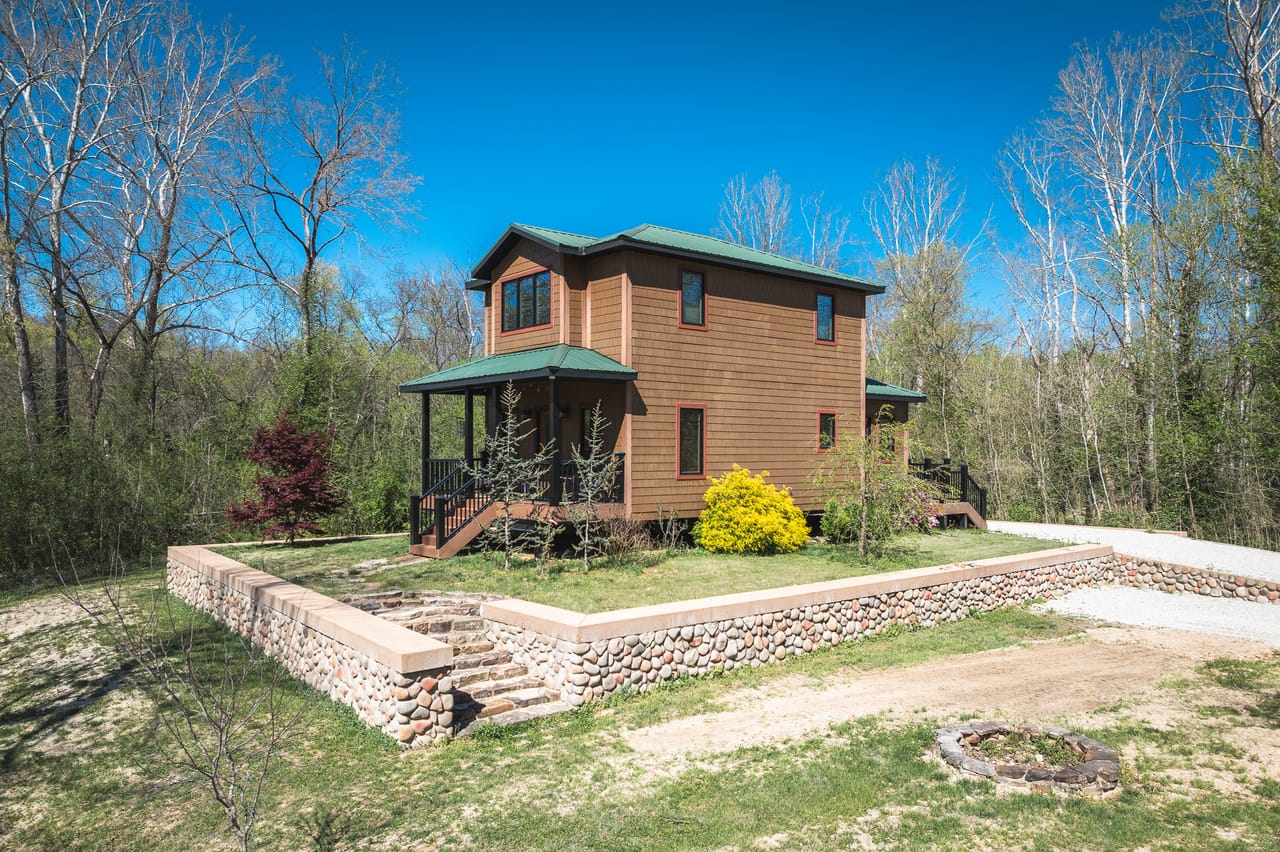 Tight Lines Lodge