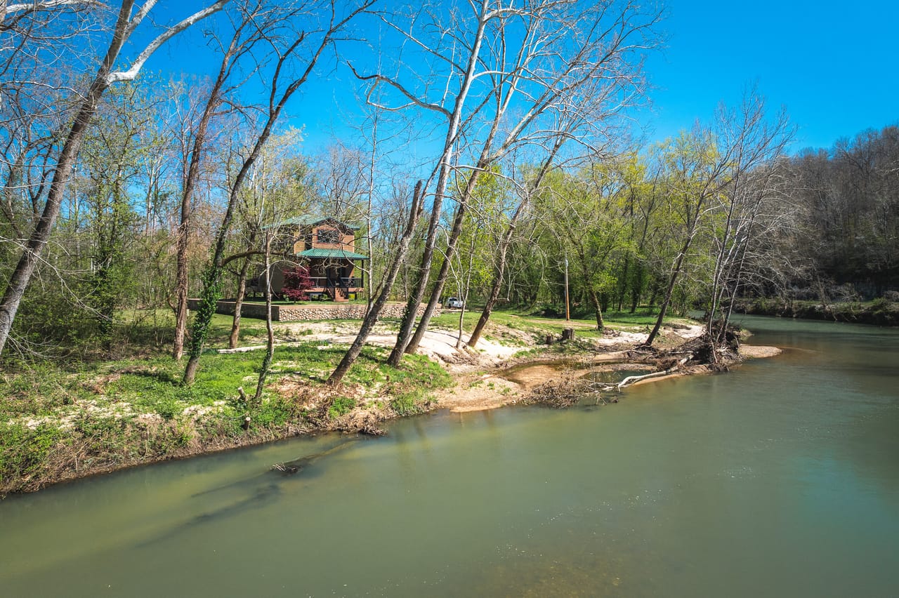Tight Lines Lodge