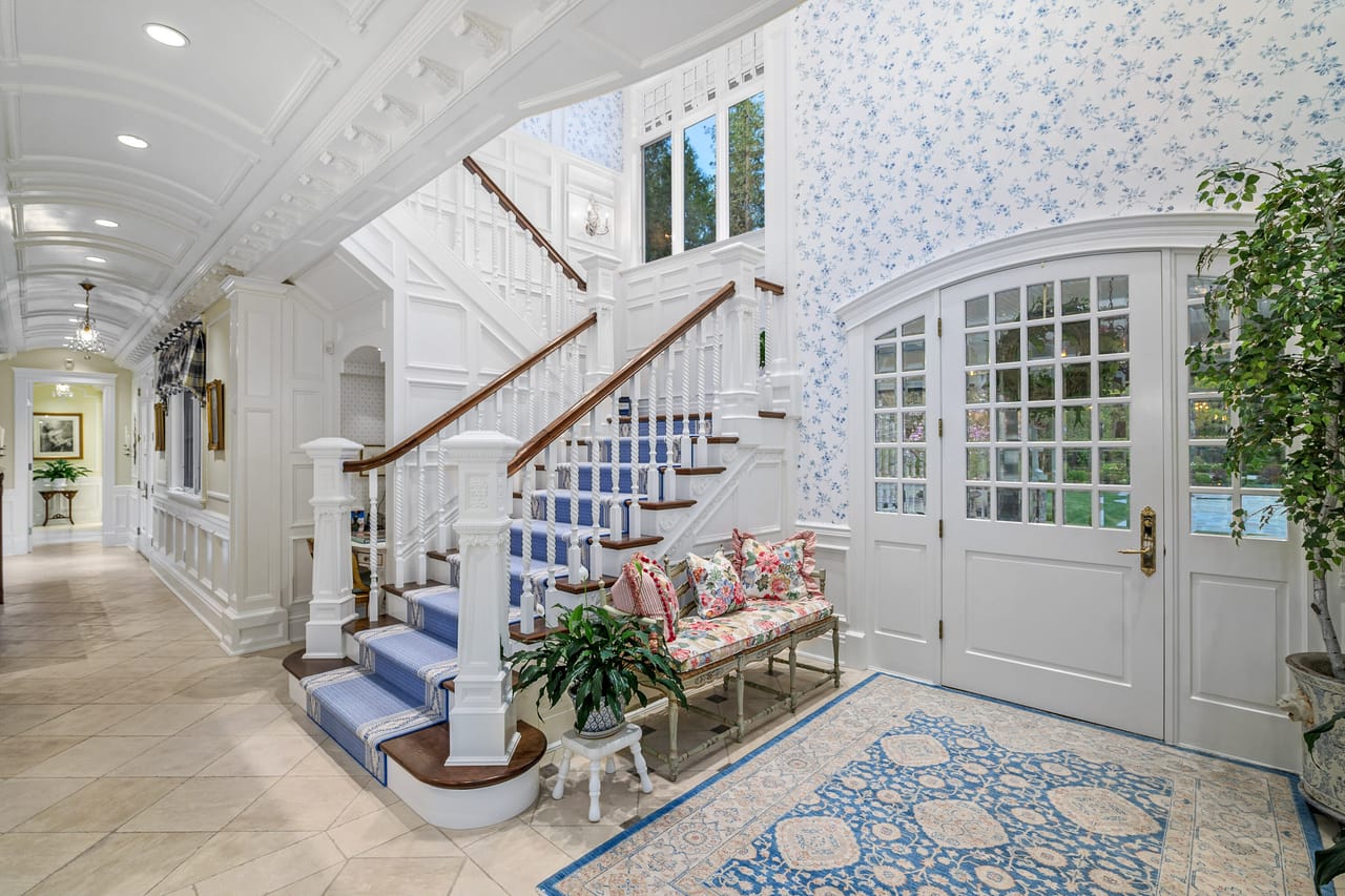 Listing Image 11
