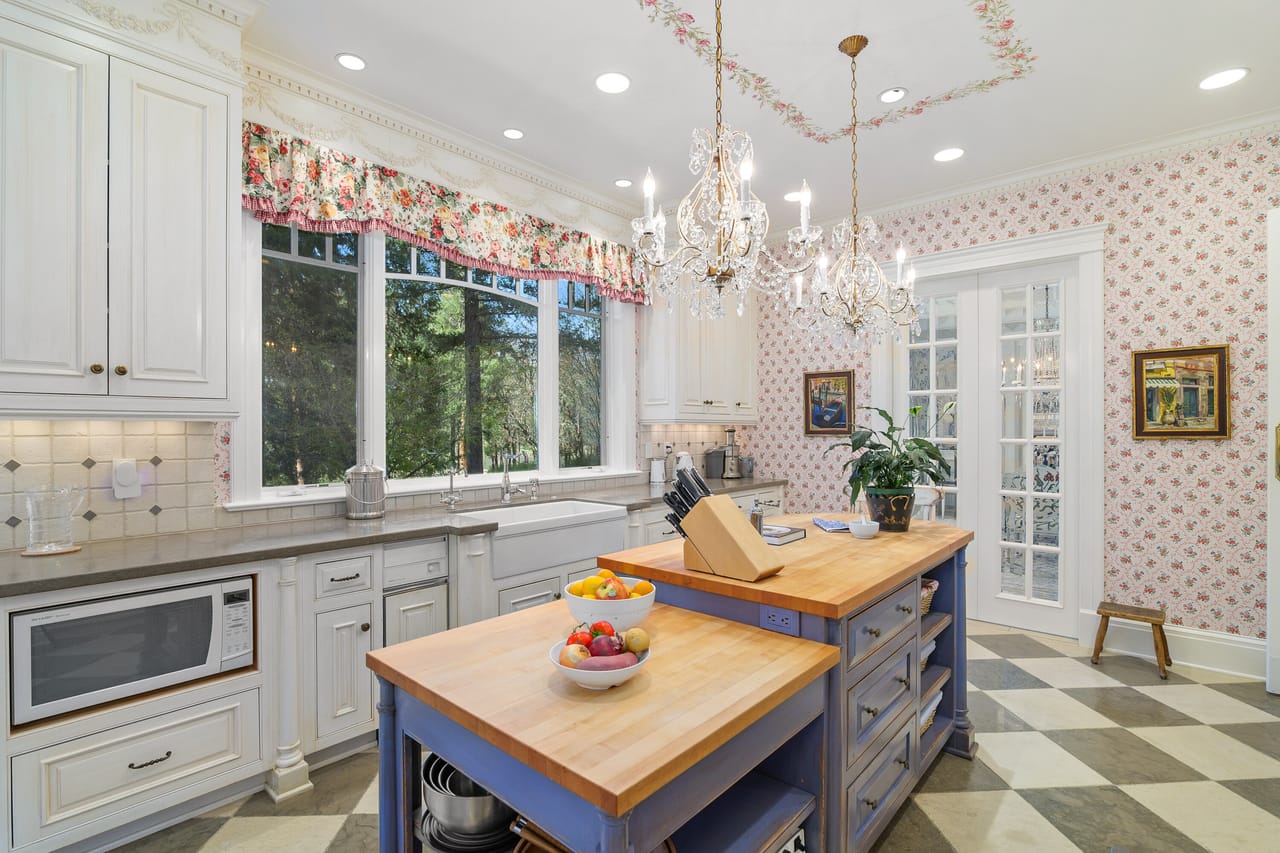 Listing Image 105