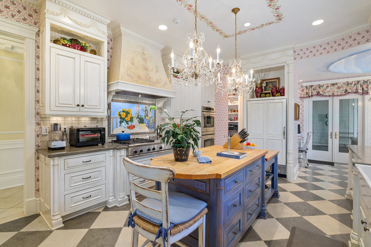 Listing Image 106