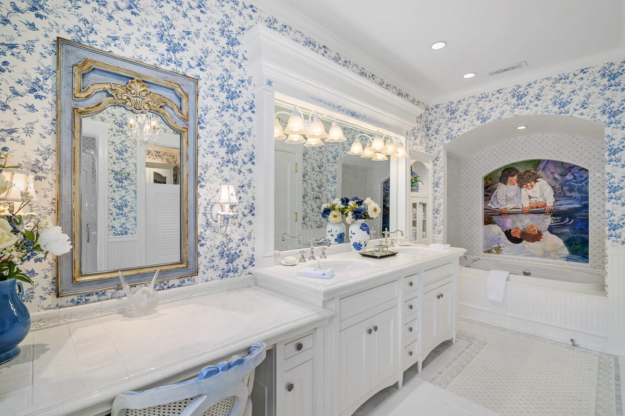 Listing Image 128
