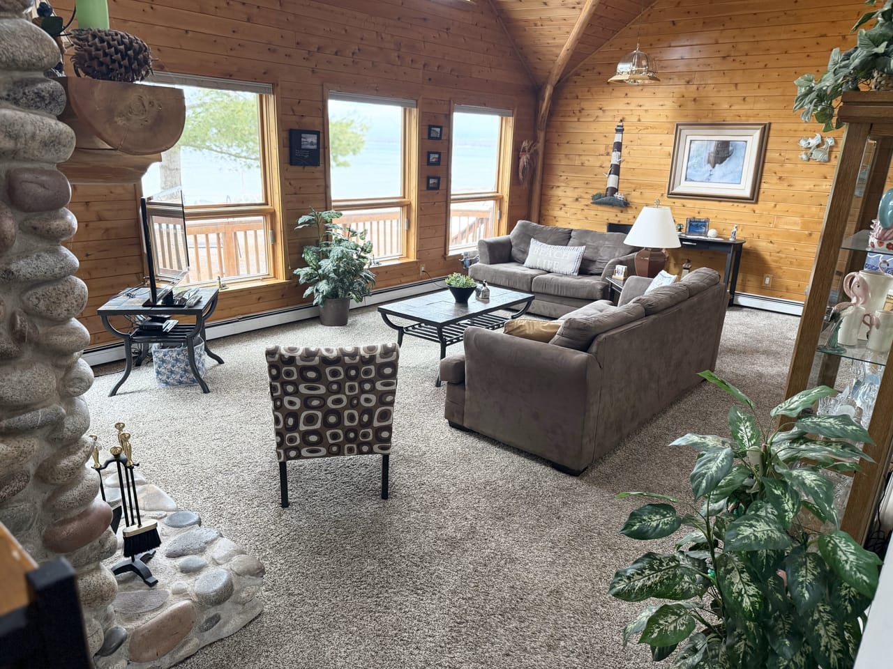 Prestigious Harbor Refuge Lakefront Home 50172420