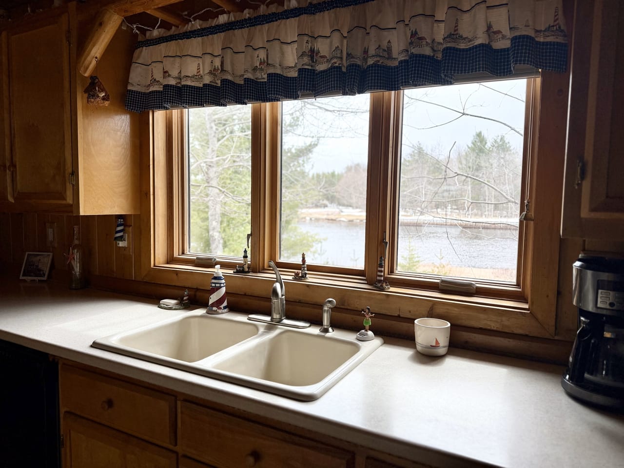 Prestigious Harbor Refuge Lakefront Home 50172420