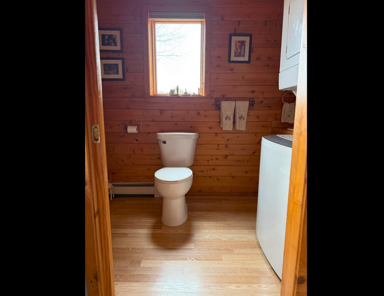 Prestigious Harbor Refuge Lakefront Home 50172420