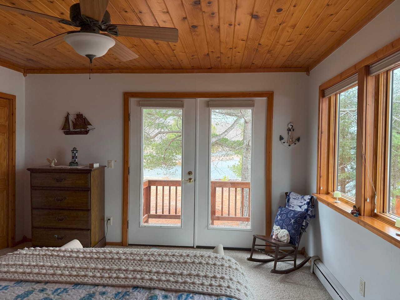 Prestigious Harbor Refuge Lakefront Home 50172420