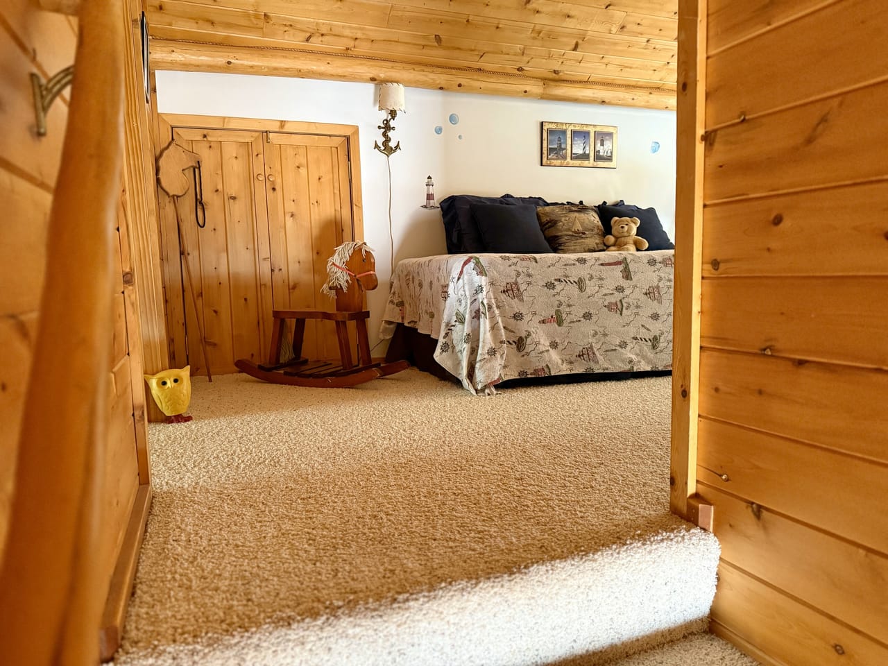 Prestigious Harbor Refuge Lakefront Home 50172420