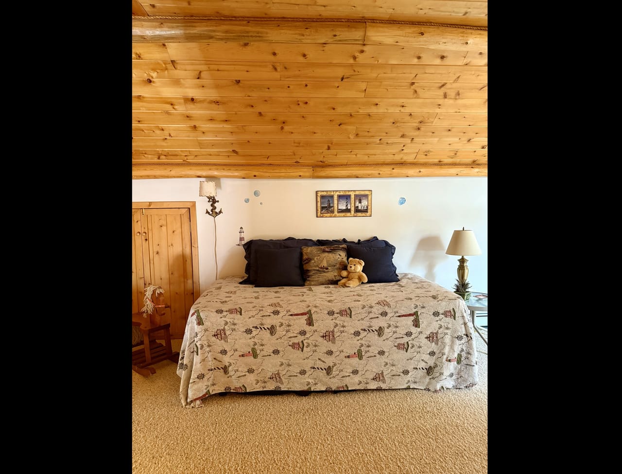 Prestigious Harbor Refuge Lakefront Home 50172420