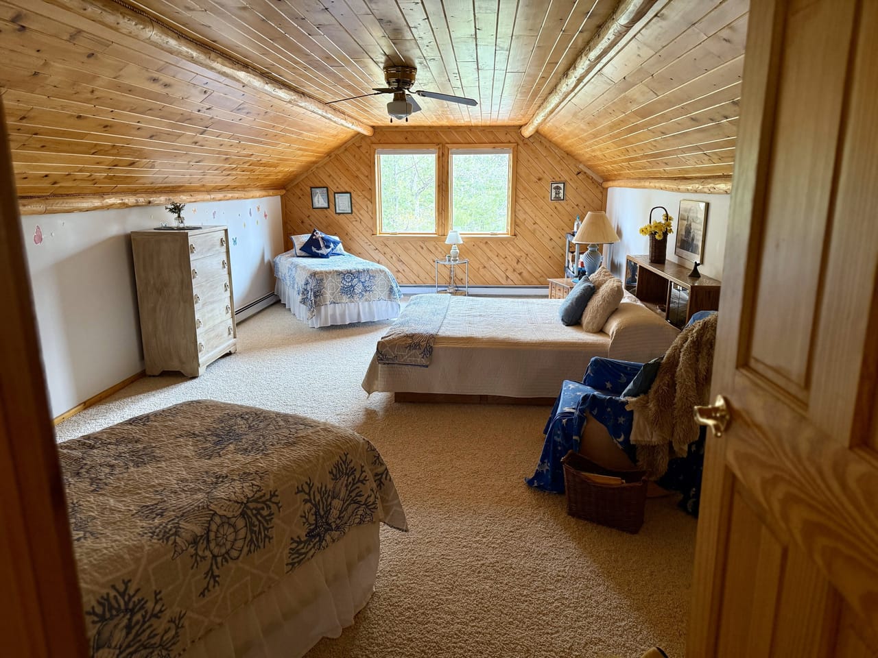 Prestigious Harbor Refuge Lakefront Home 50172420