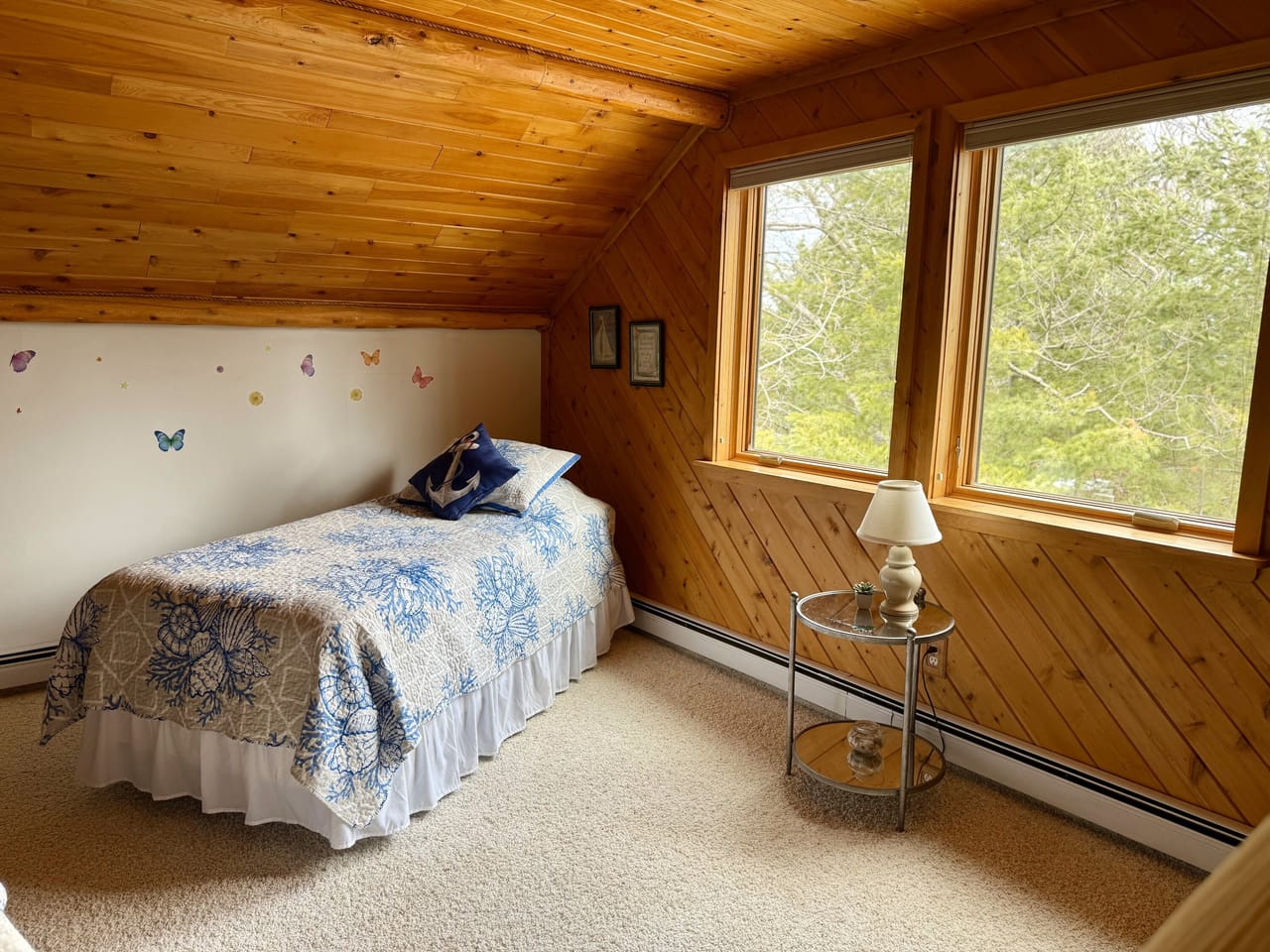 Prestigious Harbor Refuge Lakefront Home 50172420