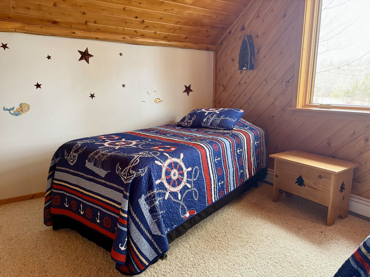 Prestigious Harbor Refuge Lakefront Home 50172420