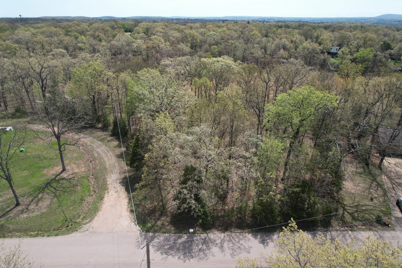 Lake lot Terre Du Lac