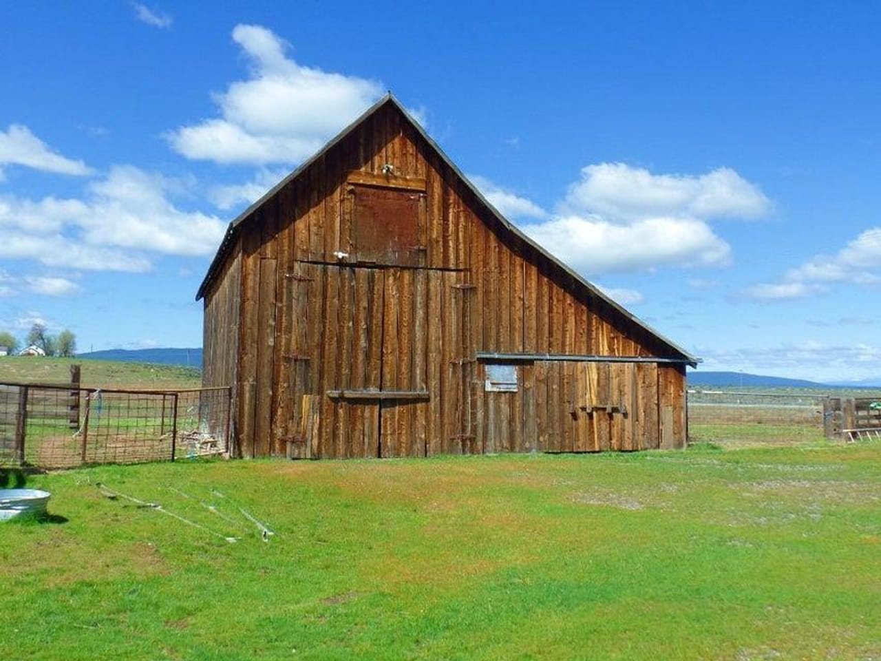 Listing Image 5