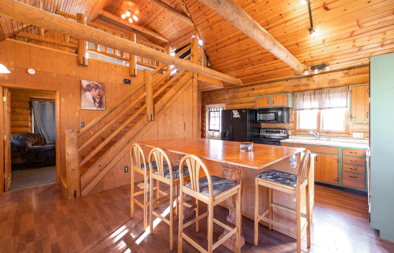 Listing Image 6