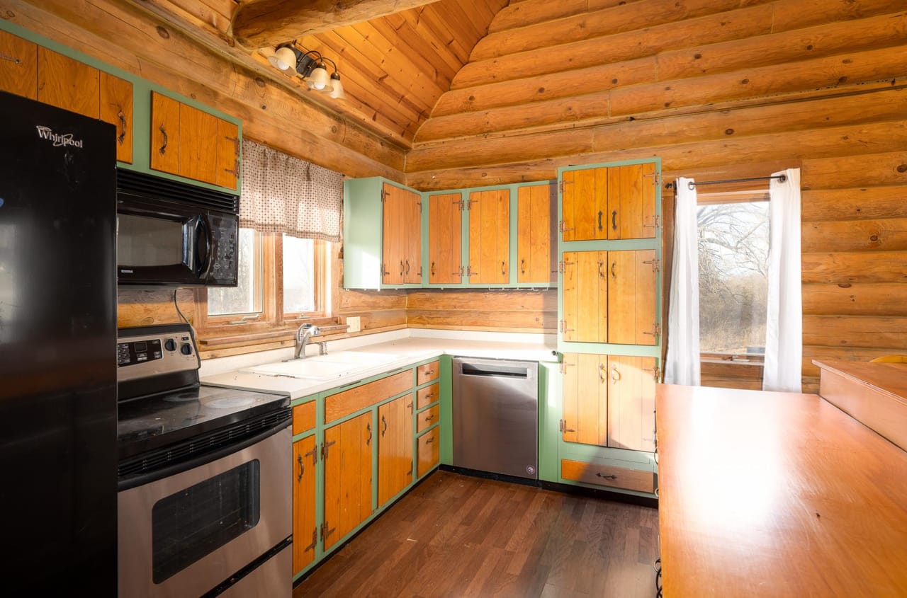 Listing Image 10