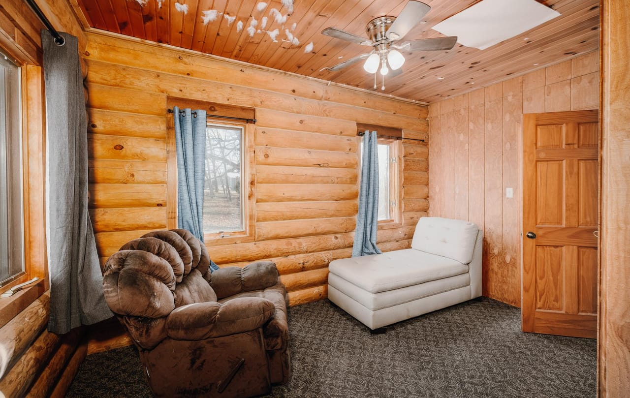 Listing Image 14