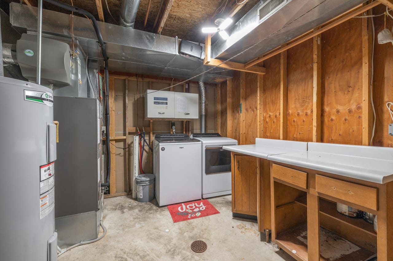 Listing Image 20